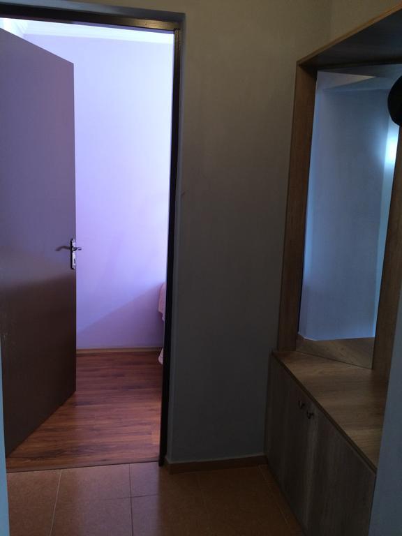 Apartment On Khinikadze 4 บาทูมิ ภายนอก รูปภาพ